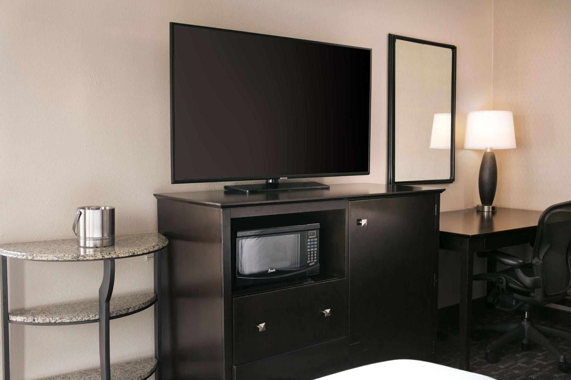 Doubletree By Hilton Dallas Market Center Eksteriør bilde