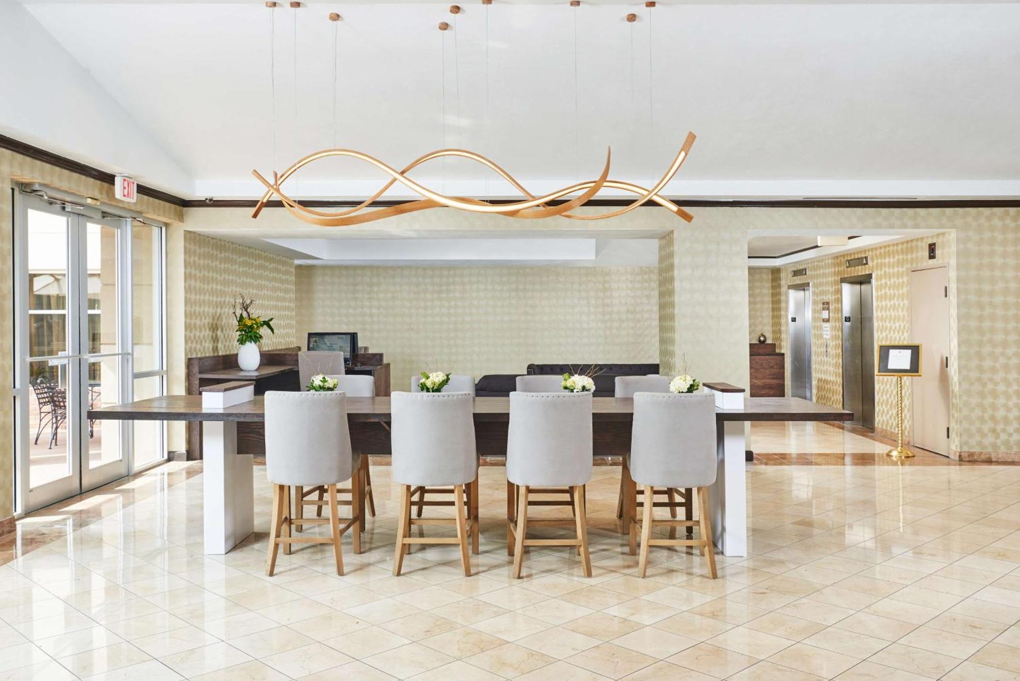 Doubletree By Hilton Dallas Market Center Eksteriør bilde