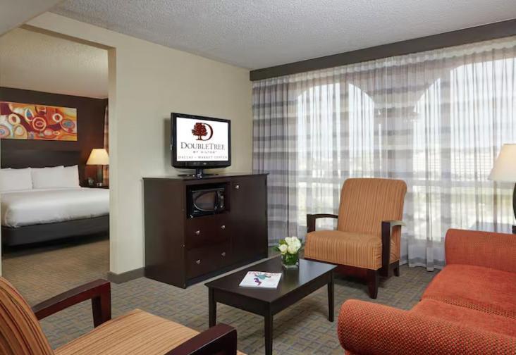 Doubletree By Hilton Dallas Market Center Eksteriør bilde