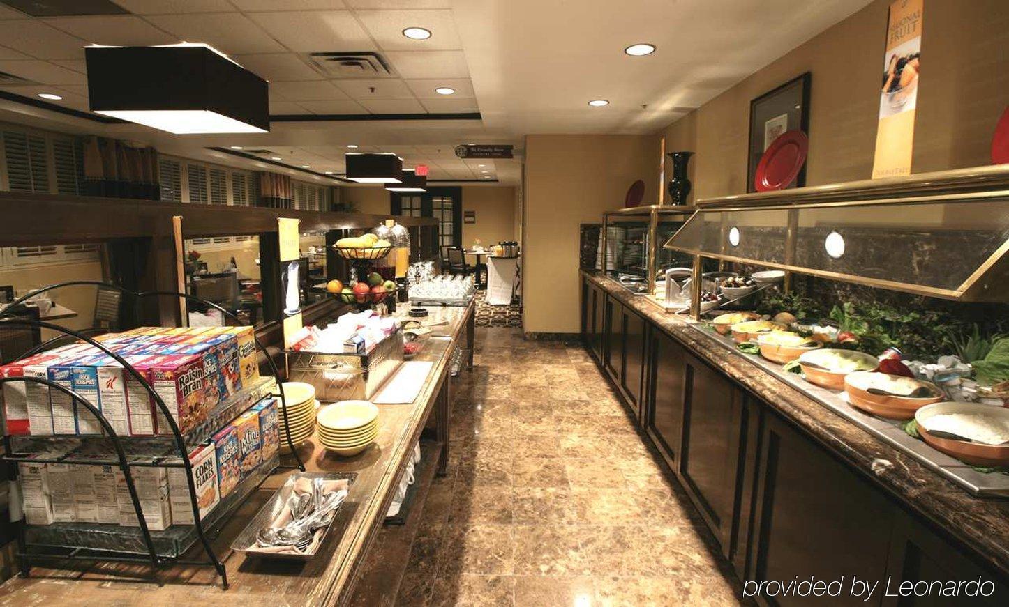 Doubletree By Hilton Dallas Market Center Restaurant bilde